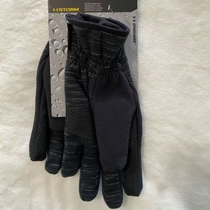 NWT Under Armor UA storm glove speed wipe size S